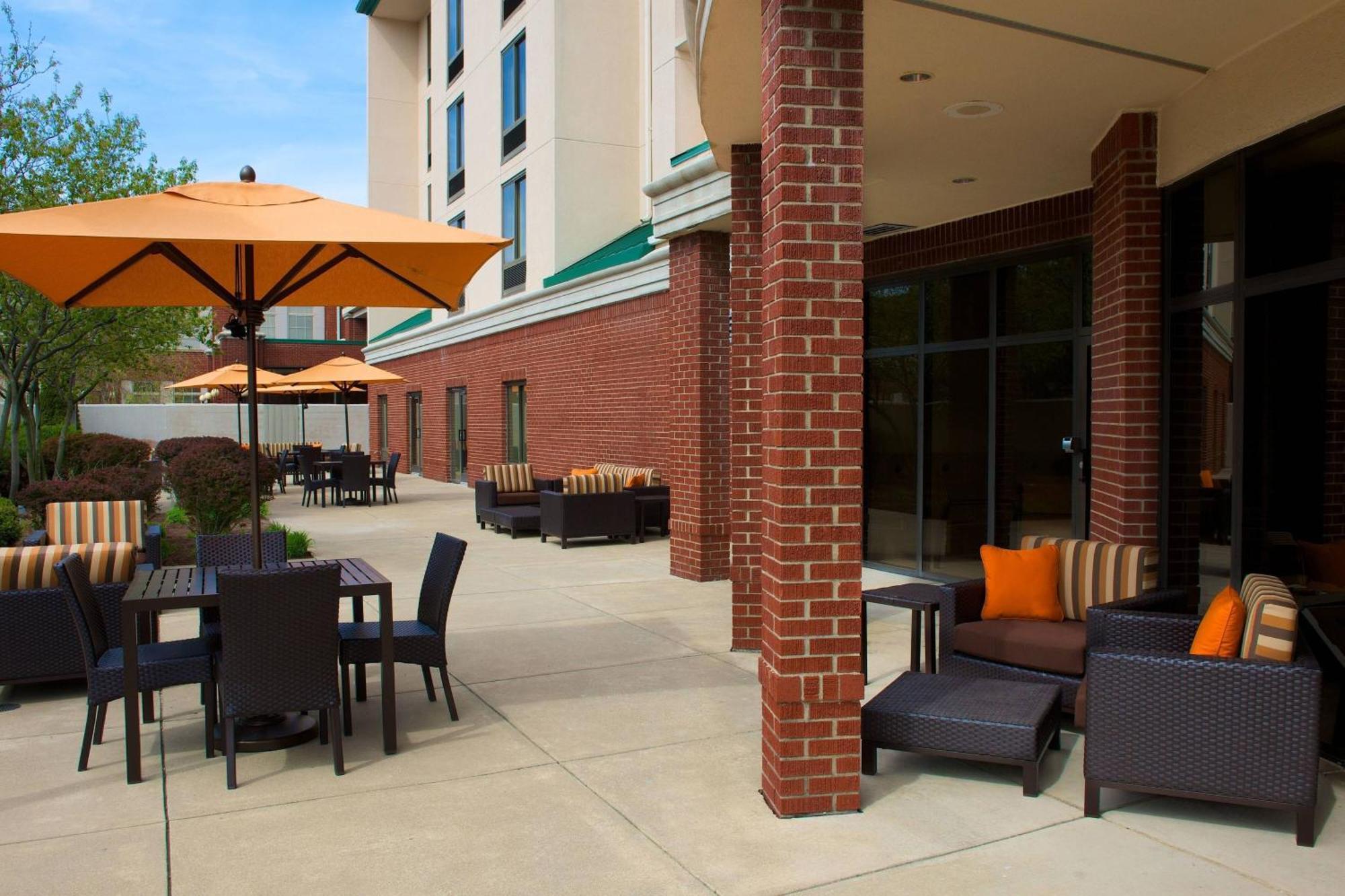 Hotel Courtyard By Marriott Bloomington Exterior foto